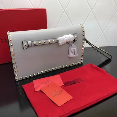 ヴァレンティノ ハンドバッグ