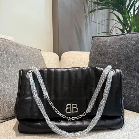 バレンシアガ ショルダーバッグ