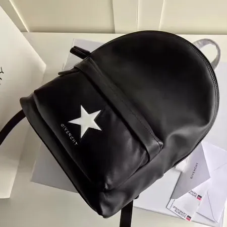 ジバンシィ リュックサック