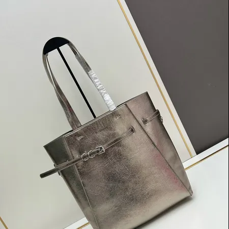 ジバンシィ ハンドバッグ