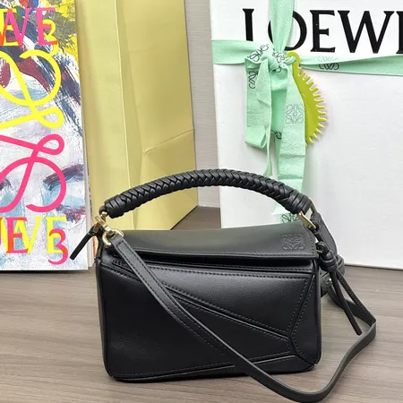 ロエベ ショルダーバッグ