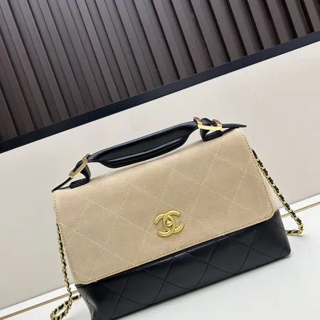 シャネル ショルダーバッグ