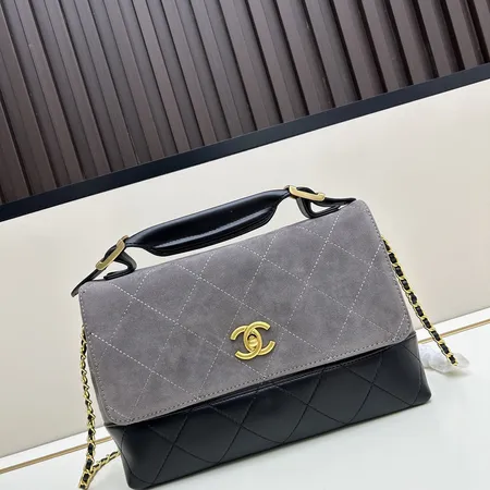 シャネル ショルダーバッグ