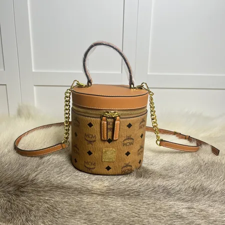 エムシーエム ハンドバッグ