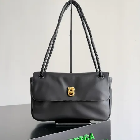 ボッテガ ヴェネタ ショルダーバッグ