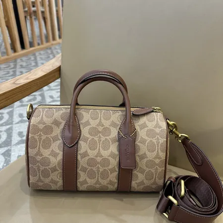 コーチ ハンドバッグ