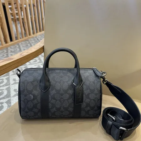 コーチ ハンドバッグ