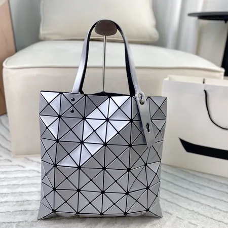 イッセイ ミヤケ ハンドバッグ