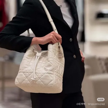 ディオール ショルダーバッグ