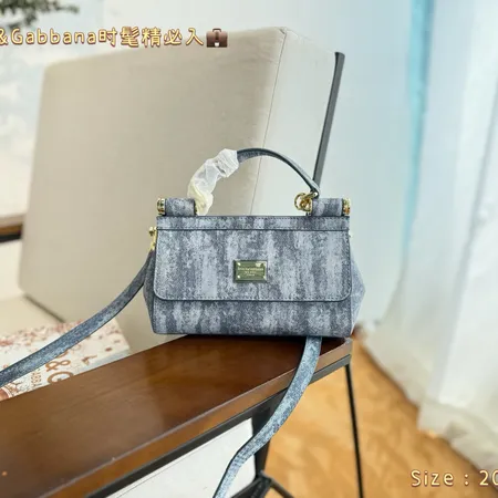 イッセイ ミヤケ ショルダーバッグ