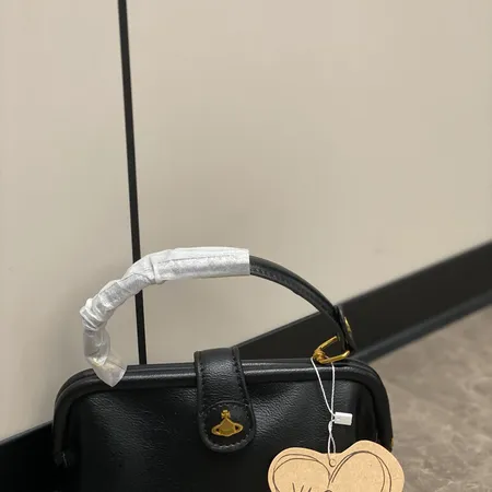 ヴィヴィアン・ウエストウッド ハンドバッグ