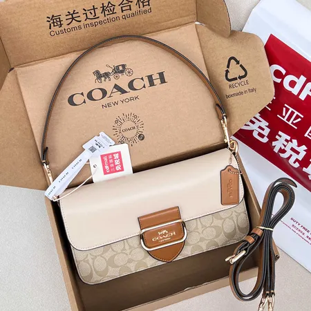 コーチ ショルダーバッグ