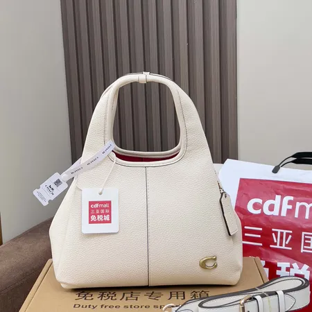 コーチ ハンドバッグ