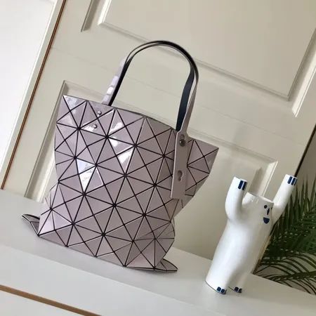 イッセイ ミヤケ ハンドバッグ