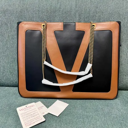 ヴァレンティノ ハンドバッグ