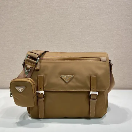 プラダ ショルダーバッグ