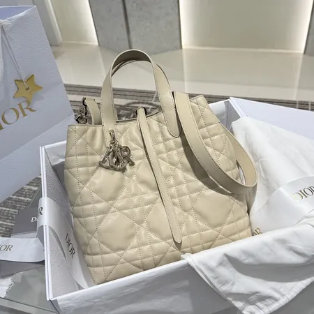 ディオール ハンドバッグ