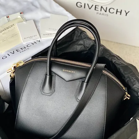 ジバンシィ ハンドバッグ