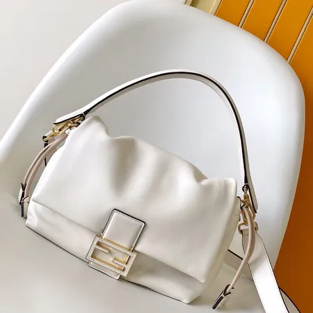 フェンディ ハンドバッグ