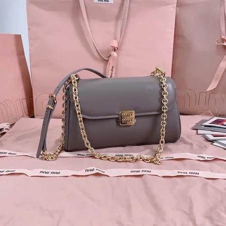 ミュウミュウ ショルダーバッグ