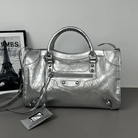 バレンシアガ ハンドバッグ