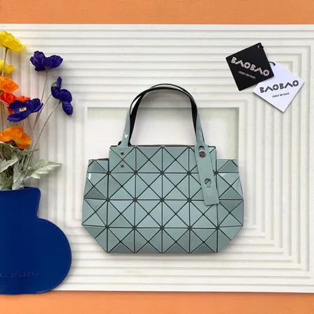 イッセイ ミヤケ ハンドバッグ