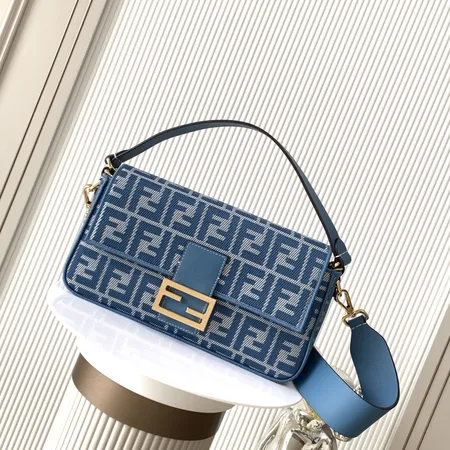 フェンディ ハンドバッグ