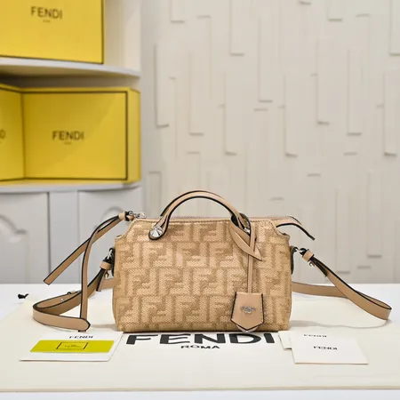 フェンディ ショルダーバッグ