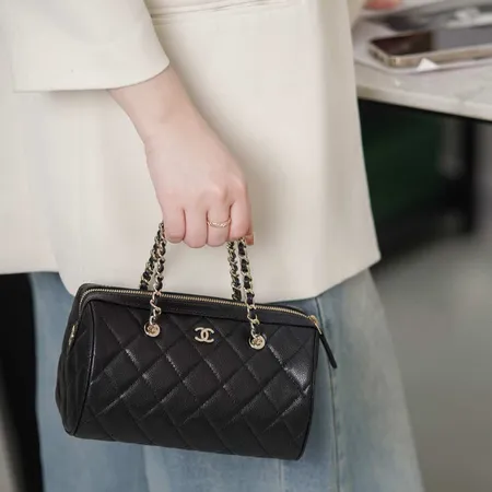 シャネル ハンドバッグ