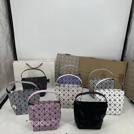 イッセイ ミヤケ ハンドバッグ