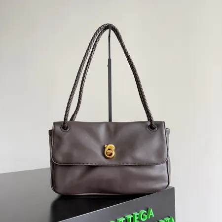 ボッテガ ヴェネタ ショルダーバッグ