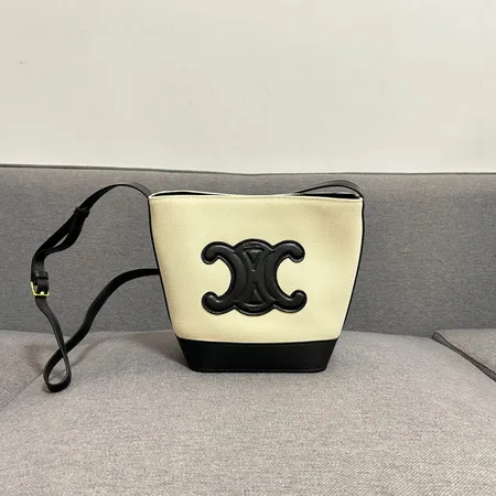 セリーヌ ショルダーバッグ