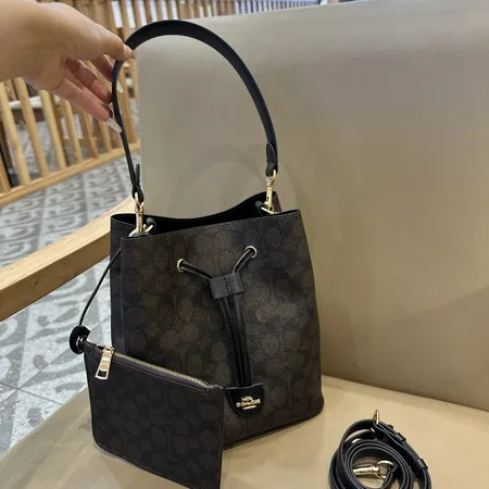 コーチ ショルダーバッグ