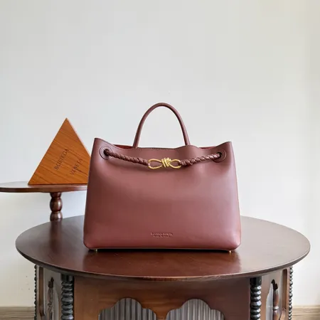 ボッテガ ヴェネタ ハンドバッグ