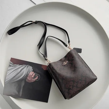 コーチ ショルダーバッグ