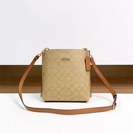 コーチ ショルダーバッグ