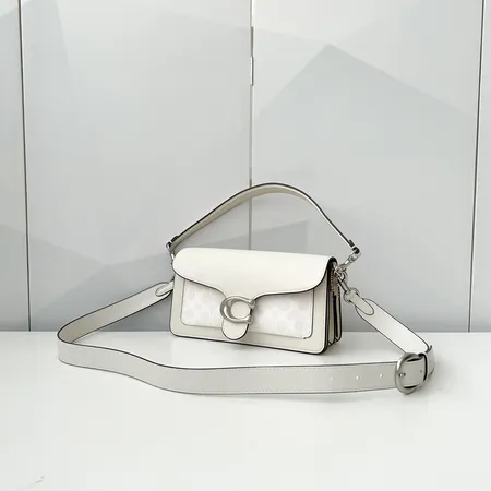 フェンディ ショルダーバッグ