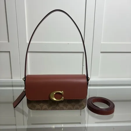 コーチ ショルダーバッグ