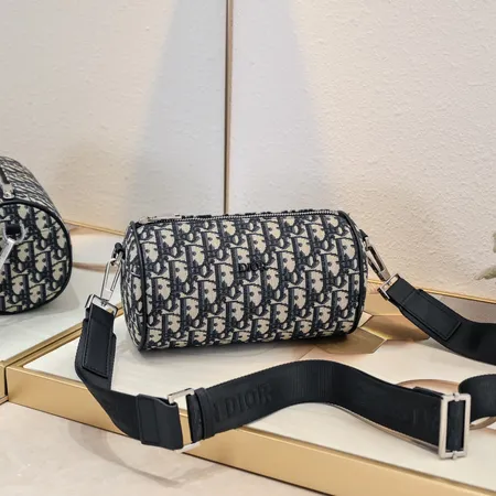 ロエベ ショルダーバッグ