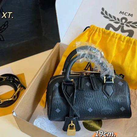 エムシーエム ハンドバッグ