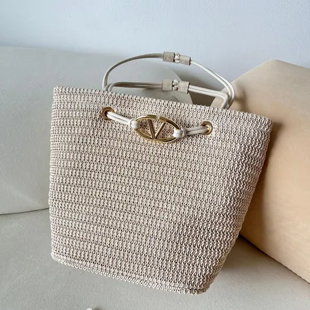 ヴァレンティノ ハンドバッグ