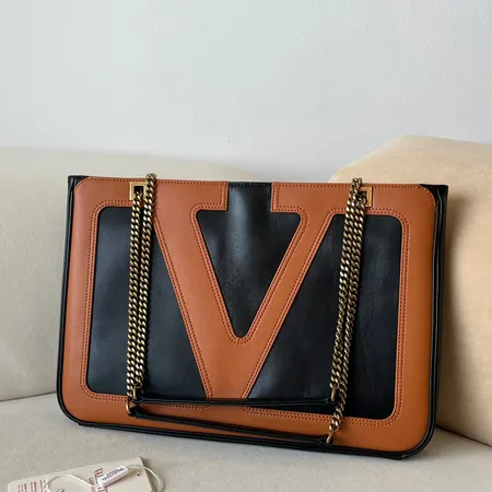 ヴァレンティノ ハンドバッグ