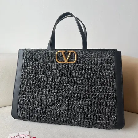 ヴァレンティノ ハンドバッグ