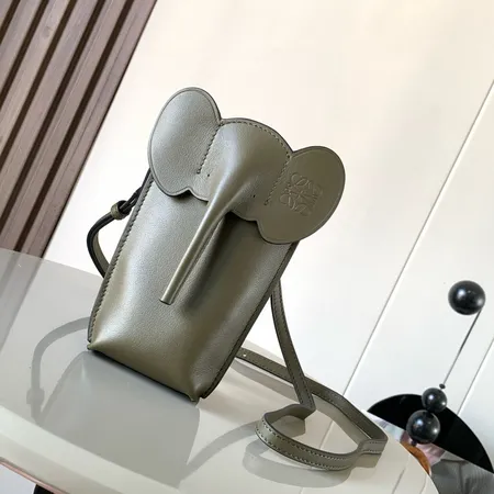 ロエベ ショルダーバッグ