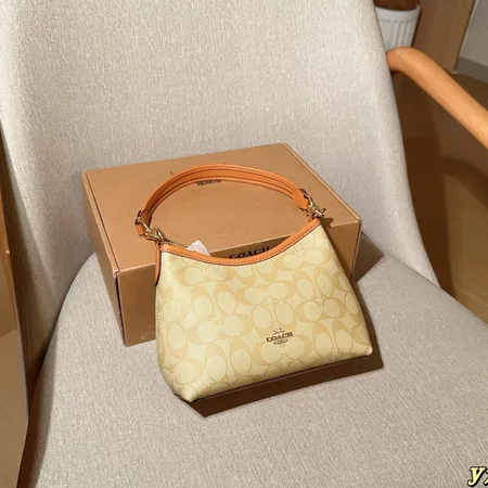 フェンディ ショルダーバッグ