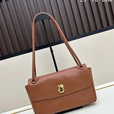 ボッテガ ヴェネタ ショルダーバッグ