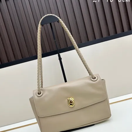 ボッテガ ヴェネタ ショルダーバッグ