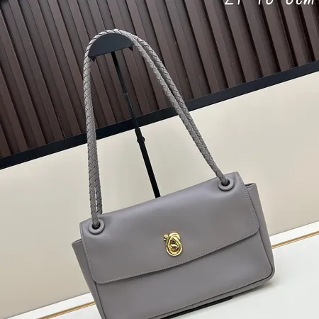 ボッテガ ヴェネタ ショルダーバッグ