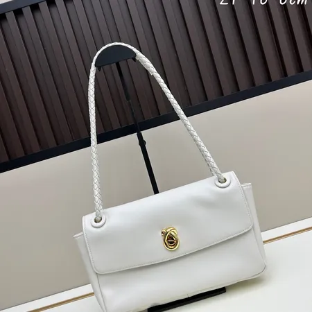 ボッテガ ヴェネタ ショルダーバッグ