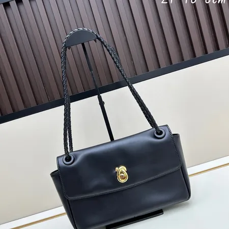 ボッテガ ヴェネタ ショルダーバッグ